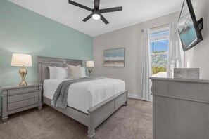 5 quartos, ferros/tábuas de passar roupa, Wi-Fi, roupa de cama