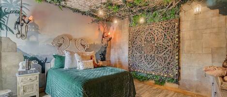 7 chambres, fer et planche à repasser, Wi-Fi, draps fournis