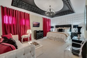 7 bedrooms, iron/ironing board, WiFi, bed sheets