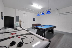 Spielezimmer