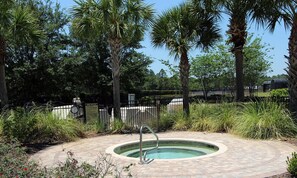 Beheizter Pool