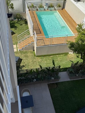 Seasonal outdoor pool, sun loungers