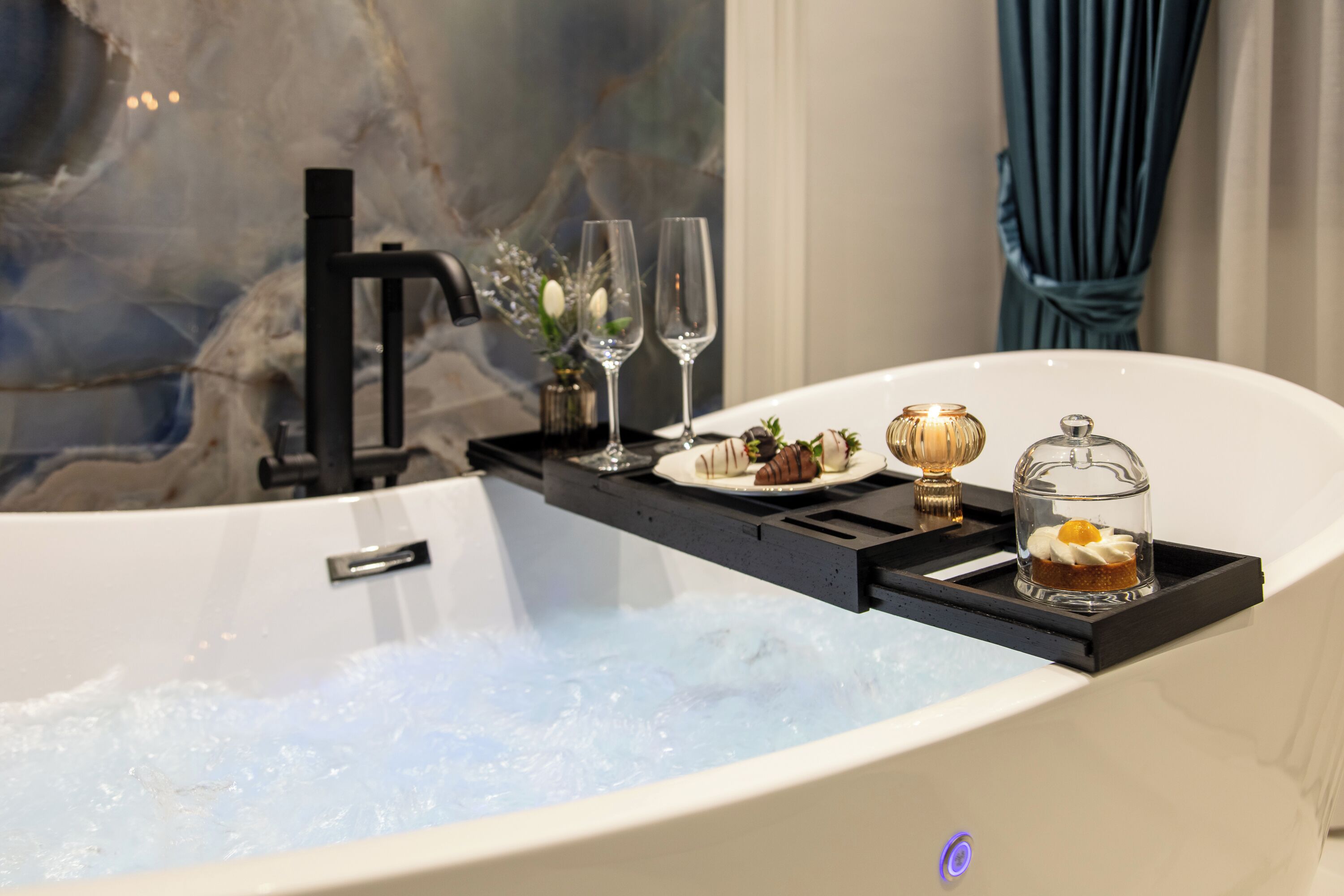 Private spa tub