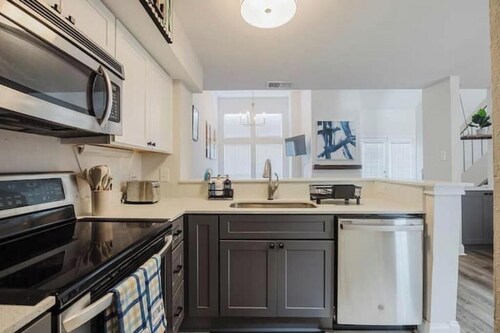 Cozy Condo 8 mins to DFW Airport