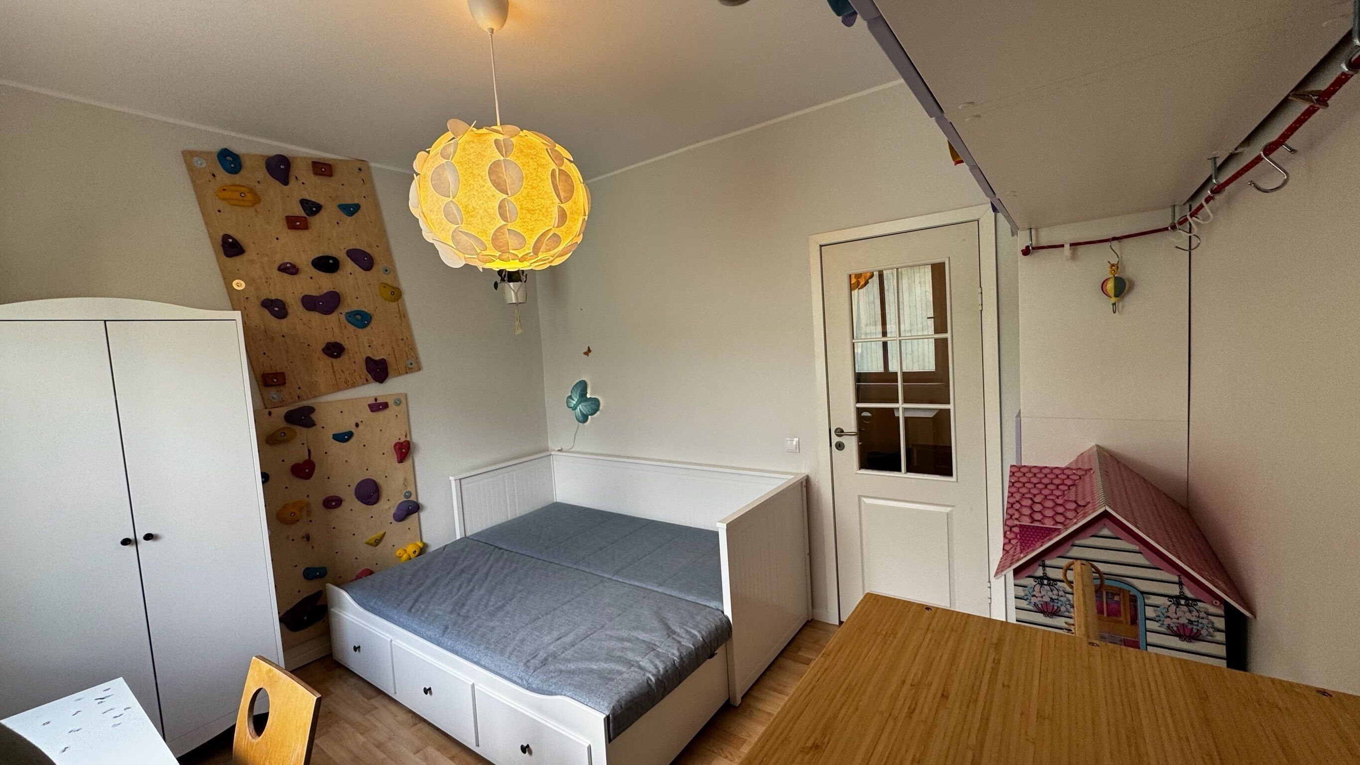 2 makuuhuonetta, työpöytä, silitysrauta/-lauta, ilmainen Wi-Fi