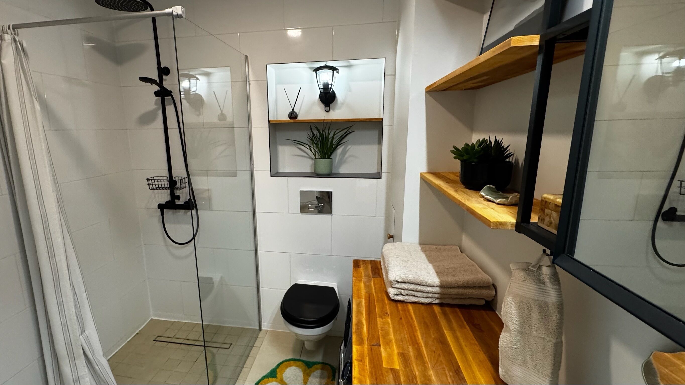 Hårtørrer, håndklæder, Sæbe, Shampoo