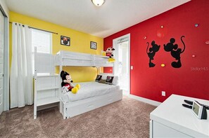 8 bedrooms, iron/ironing board, WiFi, bed sheets