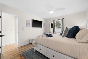 3 bedrooms, iron/ironing board, free WiFi, bed sheets
