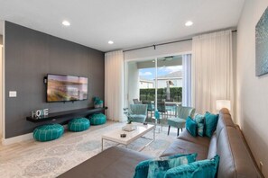 Smart TV - Last Minute Disney! Private Pool, Hot Tub & Themed Bedrooms. Book Now! #105343 (Orlando)