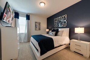 5 bedrooms, iron/ironing board, WiFi, bed sheets