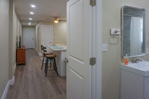 Hårføner og håndklær