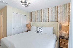 5 bedrooms, iron/ironing board, WiFi, bed sheets