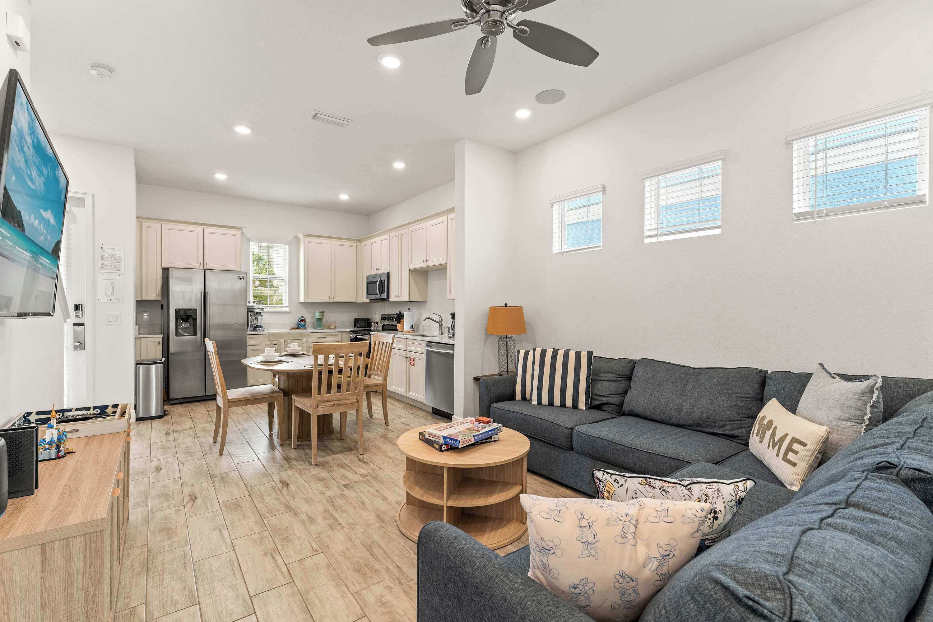 Casa, varias camas, patio, vistas al jardín (The Flamingo Nest) | Zona de estar | Televisión de pantalla plana de 42 pulgadas con canales digitales