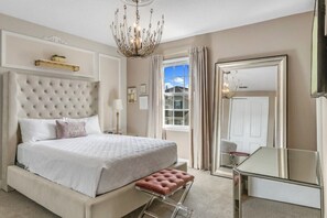 8 bedrooms, iron/ironing board, WiFi, bed sheets