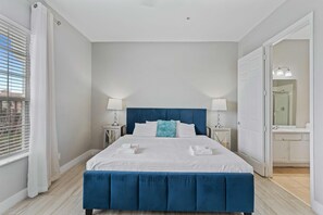 4 Schlafzimmer, Bügeleisen/Bügelbrett, WLAN, Bettwäsche