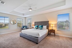 6 bedrooms, iron/ironing board, WiFi, bed sheets