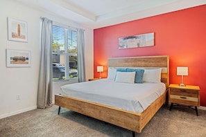 5 bedrooms, iron/ironing board, WiFi, bed sheets