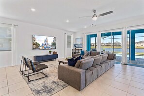 Smart TV - Last Minute Disney! Private Pool, Hot Tub, Game Room & Themed Bedrooms. Book Now! #119385 (Orlando)