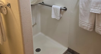 Hanks Reno Junction Lodge