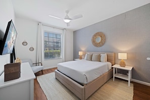 3 habitaciones, tabla de planchar con plancha, wifi y ropa de cama 