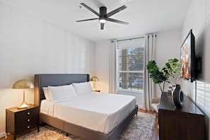 3 chambres, fer et planche à repasser, Wi-Fi, draps fournis
