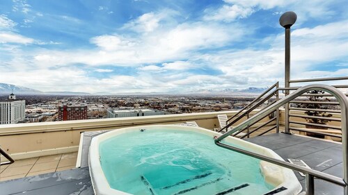 Charming 1.5-bedroom condo in fabulous downtown Salt Lake City