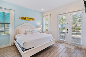 4 bedrooms, iron/ironing board, WiFi, bed sheets