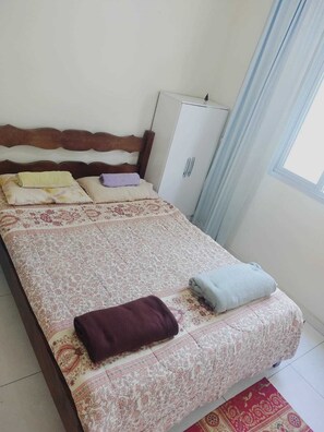 4 chambres, accès au Wi-Fi (inclus), literie fournie