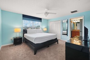 4 bedrooms, iron/ironing board, WiFi, bed sheets