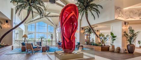 المنشأة من الداخل