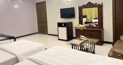 Enjoyable house with AC in charming Islamabad