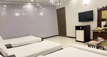 Enjoyable house with AC in charming Islamabad