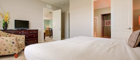 3 quartos, ferros/tábuas de passar roupa, Wi-Fi, roupa de cama