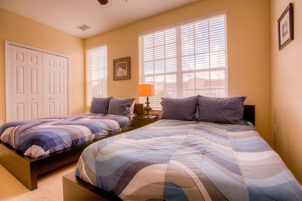 3 bedrooms, iron/ironing board, WiFi, bed sheets