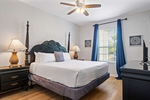 3 bedrooms, iron/ironing board, WiFi, bed sheets