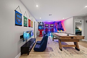 Games room - Last Minute Disney! Private Pool, Game Room & Themed Bedrooms. Book Now! #140833 (Orlando)