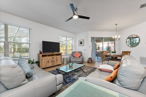 Smart TV - Last Minute Disney Getaway! Luxury Villa with Private Pool. Book Now! #20356 (Orlando)