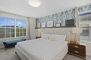 6 عدّة غرف نوم ومكواة/لوح كي وواي فاي وملاءات أسرّة