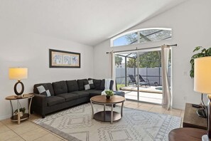 Smart TV - Disney Getaway! Luxury Villa with Private Pool & Game Room. Book Now! #VP48 (Orlando)