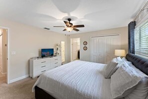 4 bedrooms, iron/ironing board, WiFi, bed sheets