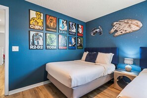 6 bedrooms, iron/ironing board, WiFi, bed sheets
