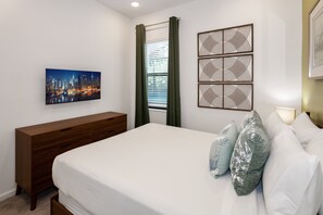 5 bedrooms, iron/ironing board, WiFi, bed sheets