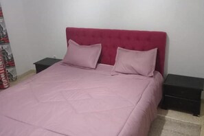 3 Schlafzimmer, Bügeleisen/Bügelbrett, WLAN, Bettwäsche