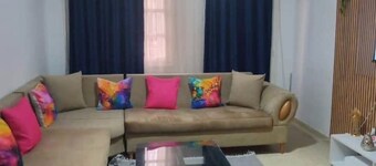 Nice, sunny apartment - Quiet, clean residence