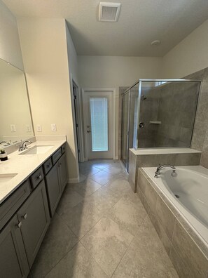Hair dryer, towels - Last Minute Disney! Private Pool, Hot Tub & Themed Bedrooms. Book Now! #119785 (Orlando)