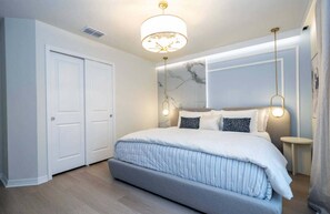 8 bedrooms, iron/ironing board, WiFi, bed sheets