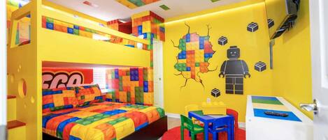 8 chambres, fer et planche à repasser, Wi-Fi, draps fournis