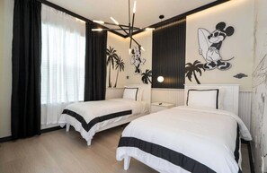 8 bedrooms, iron/ironing board, WiFi, bed sheets