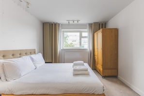 2 bedrooms, iron/ironing board