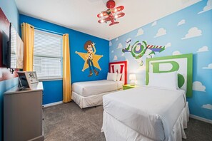 7 chambres, fer et planche à repasser, Wi-Fi, draps fournis